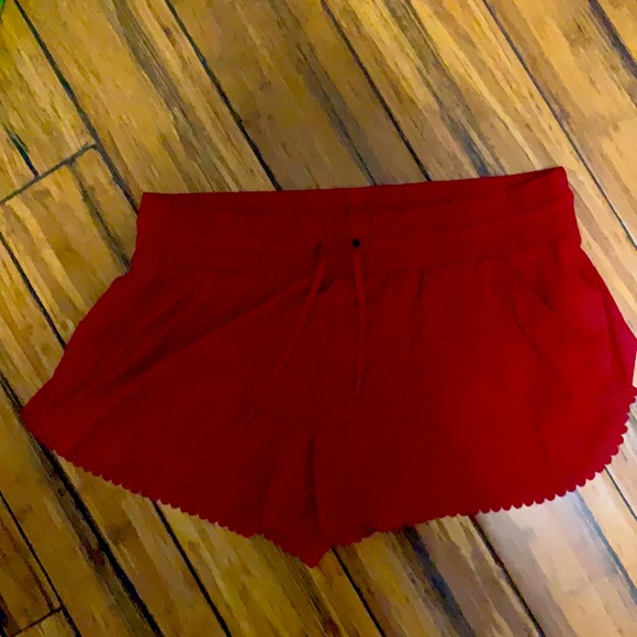 Lorna Jane Pants - Lorna Jane lightweight running shorts